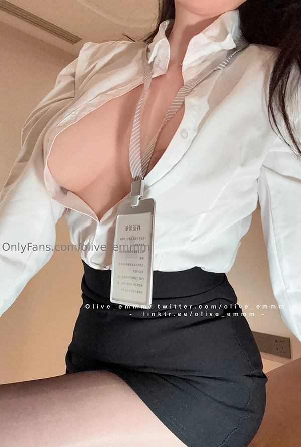 人气肥臀网红olive_emmm 办公OL女秘尺度图