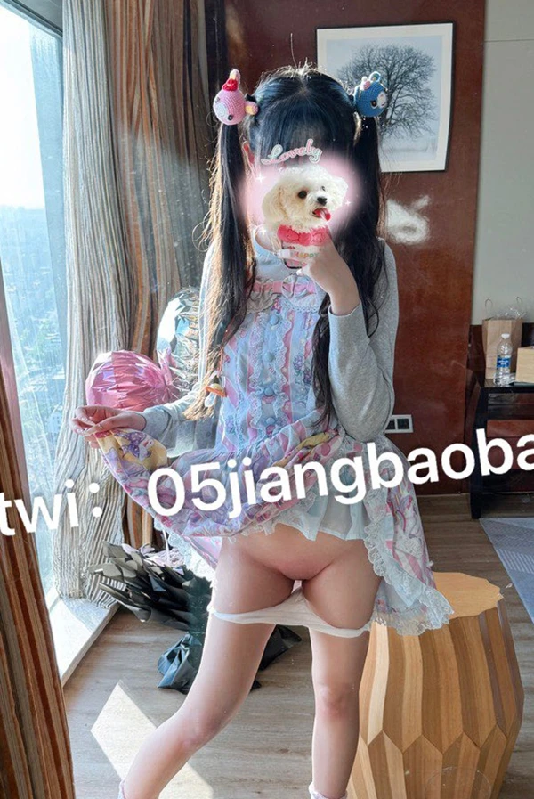 粉嫩白虎福利姬@一只小透明 尺度私拍视图合集